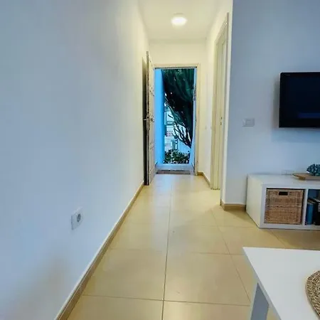 Lejlighed Hoplaco Apartament, Almost On The