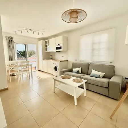 Appartement Hoplaco Apartament, Almost On The