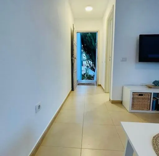 شقة Hoplaco Apartament, Almost On The