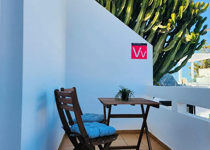 Hoplaco Apartament, Almost On The